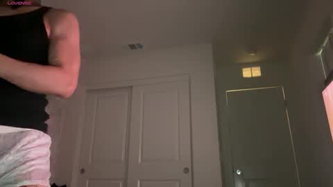 Dromaeosaurex online show from 2, 2, 2026