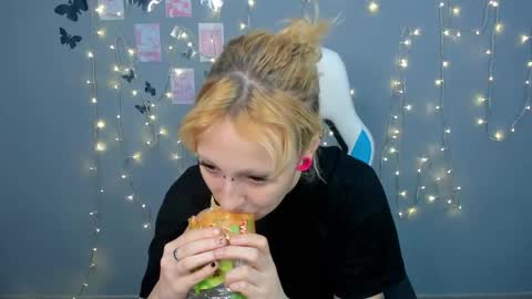 Snapshot of lexy_woorhez chatting on 25, 1, 2025 Lexy online show from 25, 1, 2025