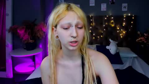 Snapshot of lexy_woorhez chatting on 24, 2, 2025 Lexy online show from 24, 2, 2025
