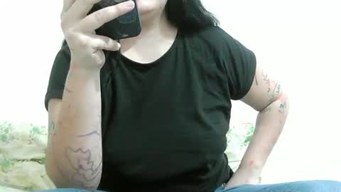 Snapshot of lexybby1 chatting on 16, 12, 2025 SARA online show from 16, 12, 2025