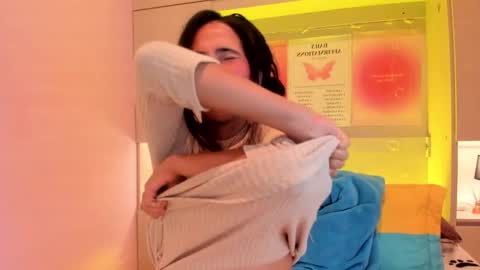 L I A  online show from 28, 10, 2025