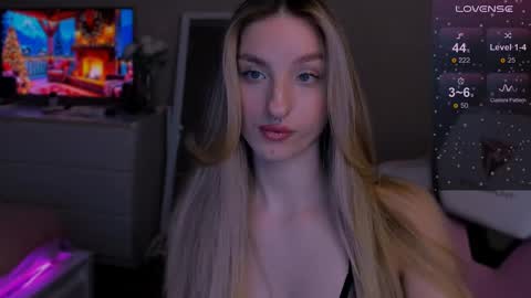 Snapshot of lexystoun chatting on 8, 12, 2024 Lexy online show from 8, 12, 2024