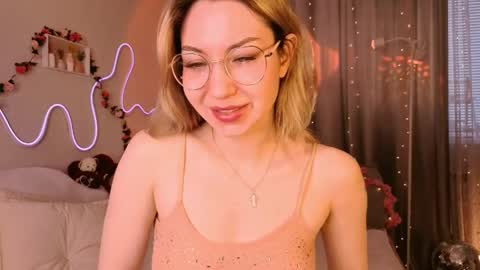 Lily online show from 11, 4, 2026
