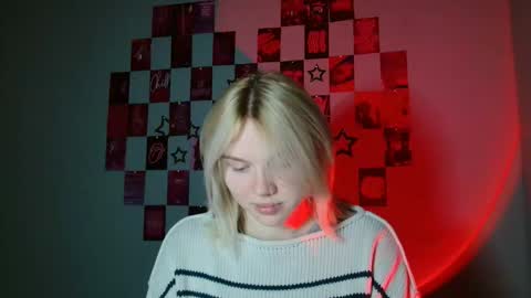 Snapshot of leyla_le chatting on 17, 11, 2025 Leyla online show from 17, 11, 2025