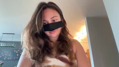 Leyla online show from 9, 9, 2025