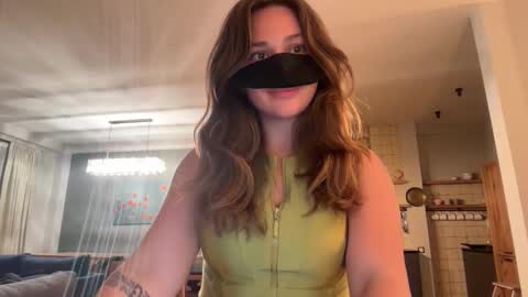 Leyla online show from 13, 9, 2025