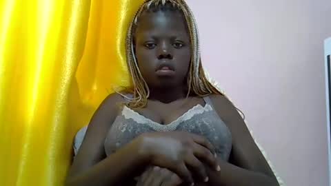 laylani69 online show from 28, 2, 2025