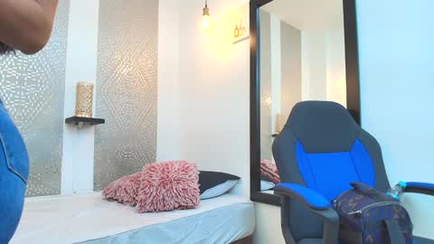 Snapshot of leyli_ass chatting on 26, 2, 2025 leyli_ass online show from 26, 2, 2025