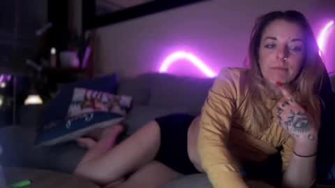 Hornystonerchick online show from 16, 12, 2024