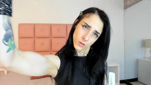 lhiamfitt online show from 24, 1, 2025