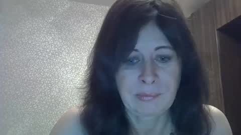 Snapshot of lia_ang chatting on 2, 11, 2025 lia_ang online show from 2, 11, 2025