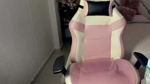 Lia  online show from 14, 4, 2026