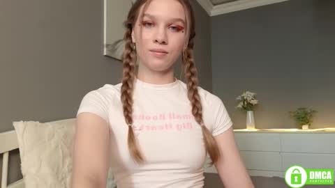Snapshot of lia_flores chatting on 20, 9, 2025 Lia  online show from 20, 9, 2025