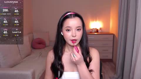 Snapshot of lia_hetty chatting on 26, 10, 2025 L I A online show from 26, 10, 2025