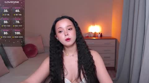 Snapshot of lia_hetty chatting on 18, 12, 2025 L I A online show from 18, 12, 2025