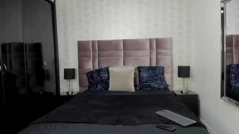 Snapshot of lia_johnnson chatting on 18, 12, 2025 Lia online show from 18, 12, 2025