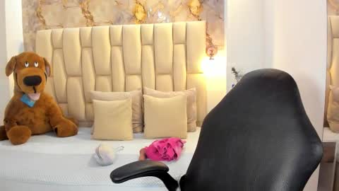 Snapshot of lia_mariana chatting on 3, 12, 2025 lia_mariana online show from 3, 12, 2025