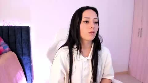 Snapshot of lia_queen610 chatting on 6, 1, 2025 Little Queen Lia online show from 6, 1, 2025