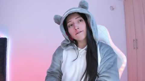 Snapshot of lia_queen610 chatting on 18, 1, 2025 Little Queen Lia online show from 18, 1, 2025