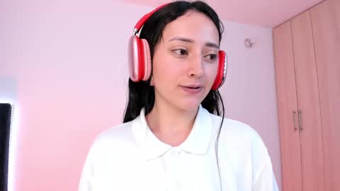 Snapshot of lia_queen610 chatting on 19, 1, 2025 Little Queen Lia online show from 19, 1, 2025