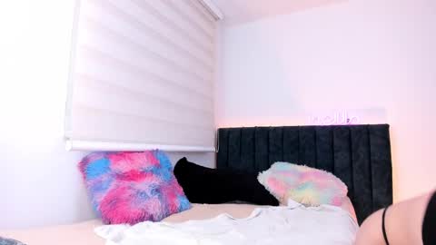 Snapshot of lia_queen610 chatting on 13, 2, 2025 Little Queen Lia online show from 13, 2, 2025