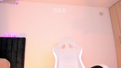 Snapshot of lia_queen610 chatting on 16, 2, 2025 Little Queen Lia online show from 16, 2, 2025