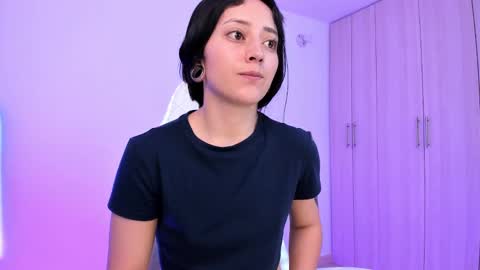 Snapshot of lia_queen610 chatting on 25, 2, 2025 Little Queen Lia online show from 25, 2, 2025