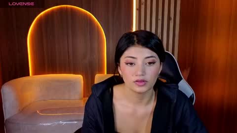Snapshot of lia_queen_tx chatting on 4, 6, 2026 Online 1400 - 2100 online show from 4, 6, 2026