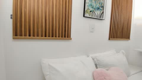 Snapshot of lia_quinn chatting on 14, 12, 2025 Lia online show from 14, 12, 2025