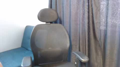 Snapshot of lia_soft chatting on 1, 8, 2026 liaaa online show from 1, 8, 2026
