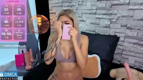 Snapshot of lia_summer1 chatting on 28, 11, 2025 lia summer1 online show from 28, 11, 2025