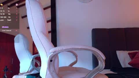Snapshot of lia_tinez chatting on 6, 7, 2026 Lia online show from 6, 7, 2026