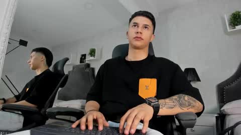 Liam Smith online show from 4, 10, 2025