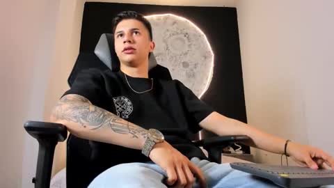 Liam Smith online show from 24, 10, 2025