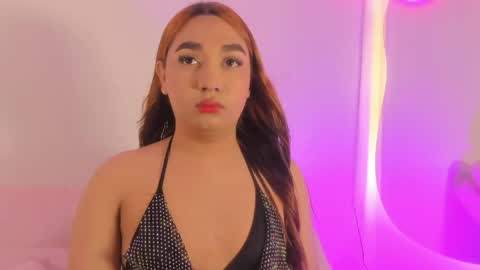 Snapshot of liacampbell__ chatting on 1, 5, 2026 La online show from 1, 5, 2026