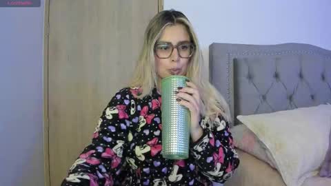 Lia  online show from 29, 9, 2025