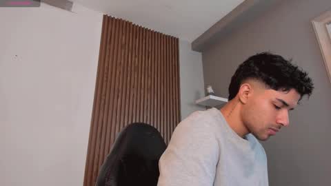 Liam Collins online show from 4, 3, 2025