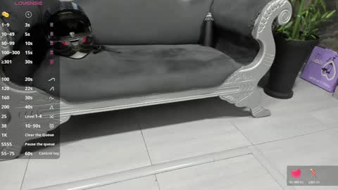 LIAM KLEIN online show from 9, 1, 2025