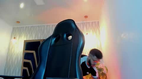 Snapshot of liam_kleiin chatting on 10, 2, 2026 LIAM KLEIN online show from 10, 2, 2026