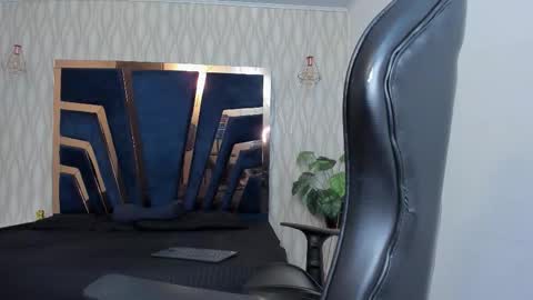 Snapshot of liam_kleiin chatting on 15, 2, 2026 LIAM KLEIN online show from 15, 2, 2026