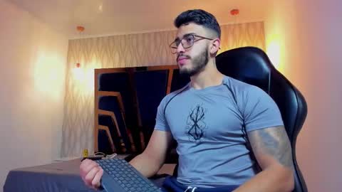 Snapshot of liam_kleiin chatting on 4, 3, 2026 LIAM KLEIN online show from 4, 3, 2026