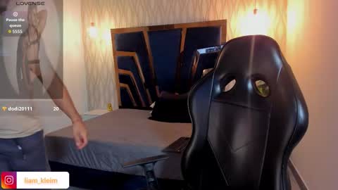 Snapshot of liam_kleiin chatting on 15, 3, 2026 LIAM KLEIN online show from 15, 3, 2026