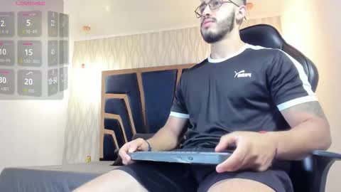 Snapshot of liam_kleiin chatting on 17, 3, 2026 LIAM KLEIN online show from 17, 3, 2026