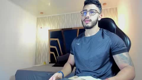 Snapshot of liam_kleiin chatting on 20, 3, 2026 LIAM KLEIN online show from 20, 3, 2026