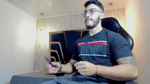 Snapshot of liam_kleiin chatting on 21, 3, 2026 LIAM KLEIN online show from 21, 3, 2026