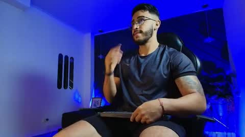 Snapshot of liam_kleiin chatting on 14, 4, 2026 LIAM KLEIN online show from 14, 4, 2026