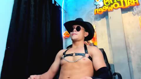 liam_knight online show from 28, 10, 2025