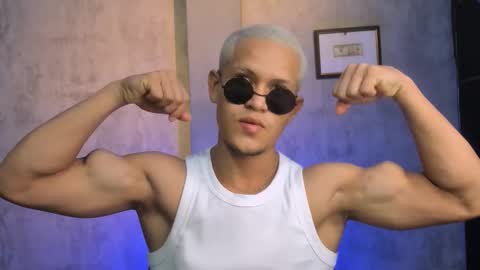 liam_knight online show from 12, 11, 2025