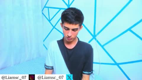 Snapshot of liam_scott77 chatting on 14, 11, 2025 Liam scott77 online show from 14, 11, 2025