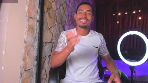 Snapshot of liambyrne chatting on 15, 12, 2025 Liam Byrne online show from 15, 12, 2025